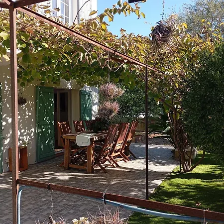 Bas De , Coin Detente Exterieur Et Parking Cagnes-sur-Mer