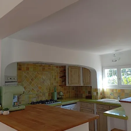 Apartament Bas De , Coin Detente Exterieur Et Parking *