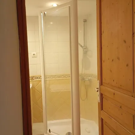 Bas De , Coin Detente Exterieur Et Parking Apartament *