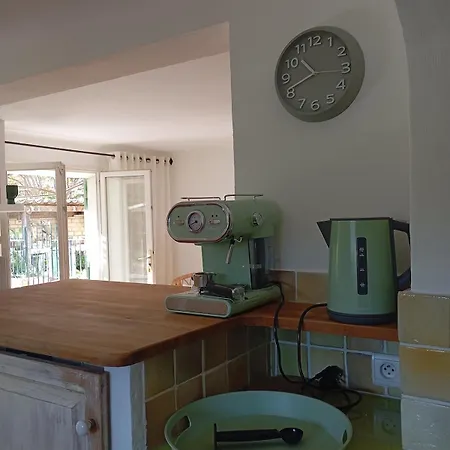 Apartament Bas De , Coin Detente Exterieur Et Parking